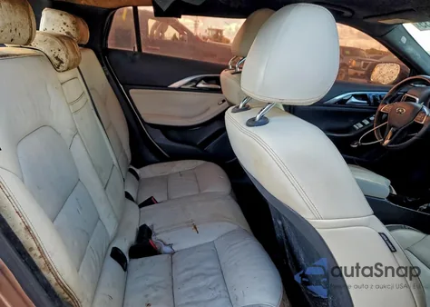 2017 Infiniti Qx30 Base z USA, uszkodzony, nr VIN SJKCH5CP6HA020462